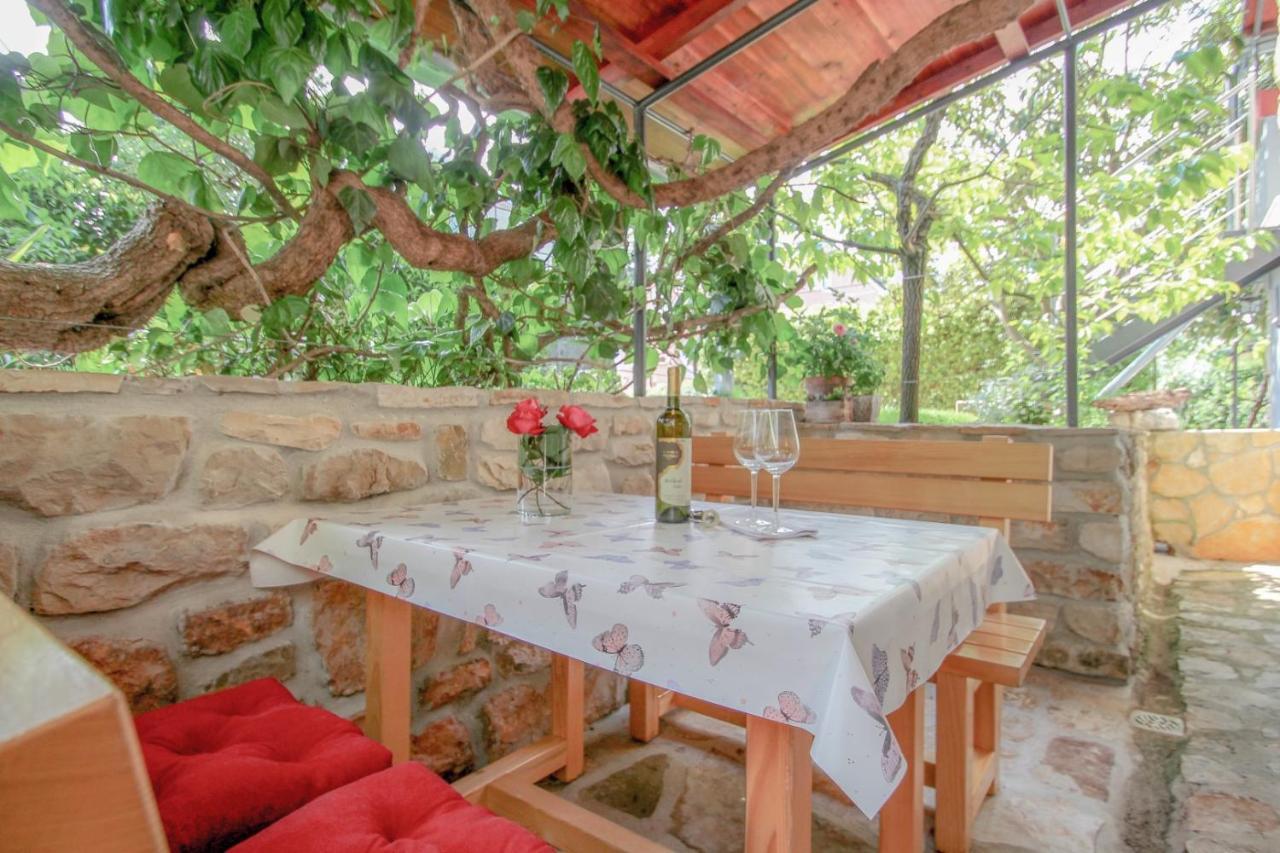 Carla Guest House Novigrad  Exterior photo