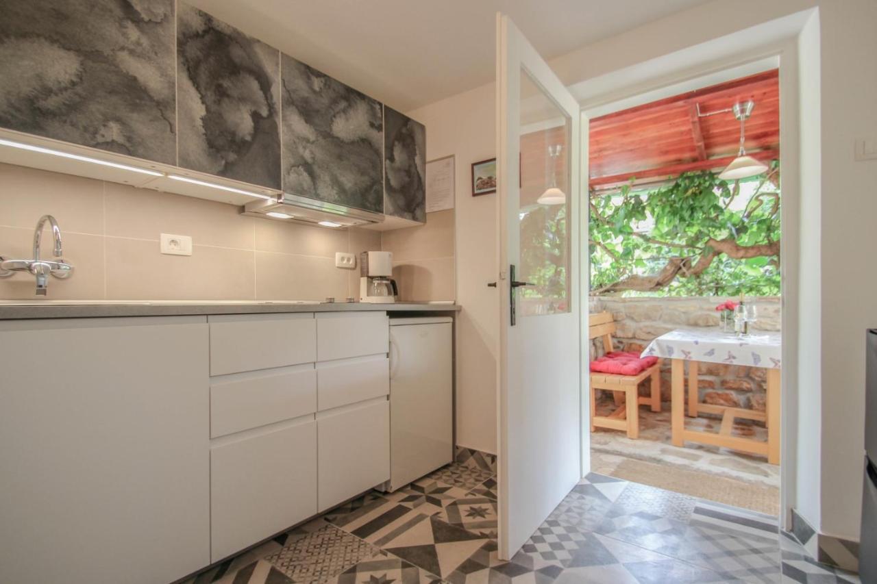 Carla Guest House Novigrad  Exterior photo