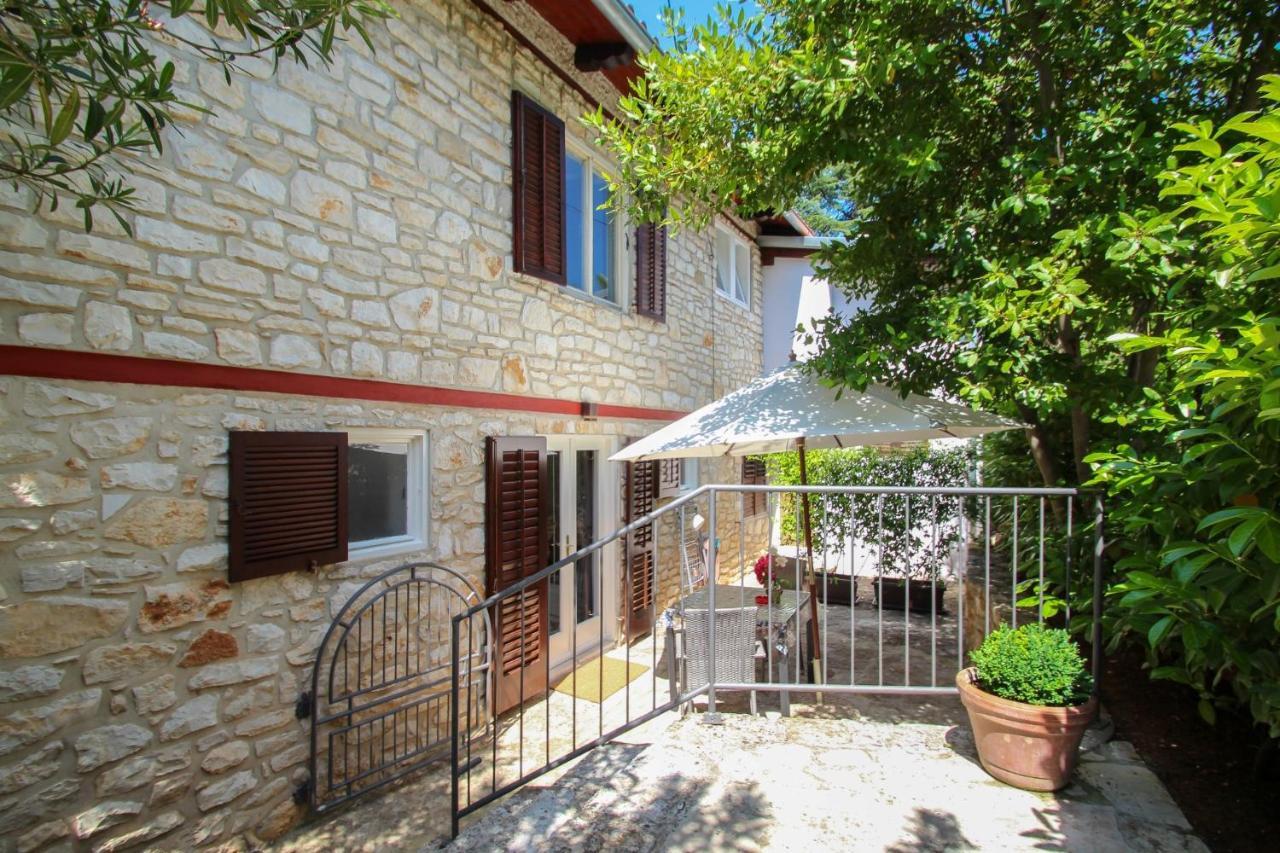 Carla Guest House Novigrad  Exterior photo